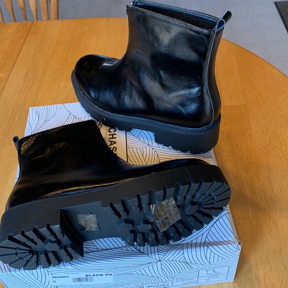 NIB Chase & Chloe Boots - Picture 3 of 4